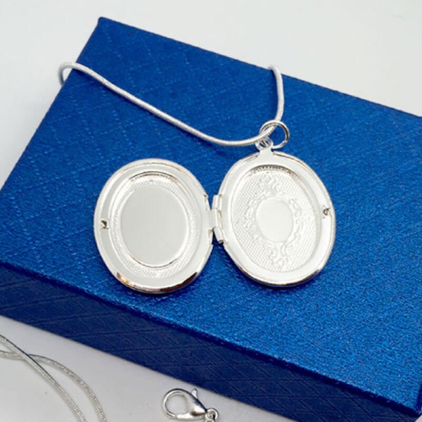 Кулон із ланцюжком Грейс фоторамка посріблена