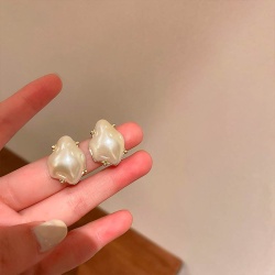 Серьги гвоздики с барочным жемчугом lan-2860