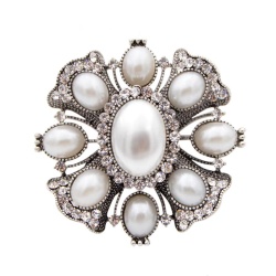 Брошь Крест с жемчужинами