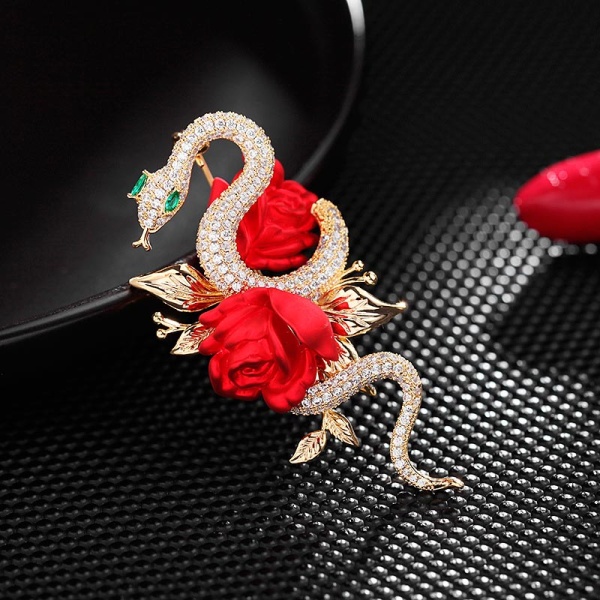 Брошь Змея в розах lan-2966