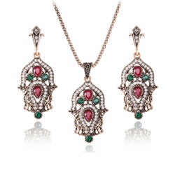 Набір прикрас Айсель: кулон, сережки