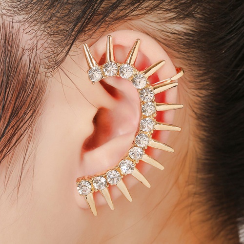 Кафф с проколом Шипы