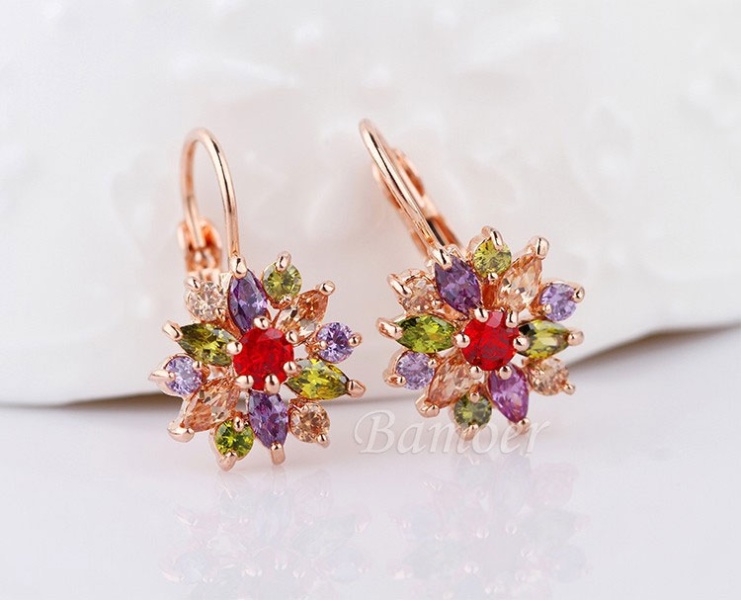 Набір прикрас: кулон і сережки Квітка з кристалами циркону