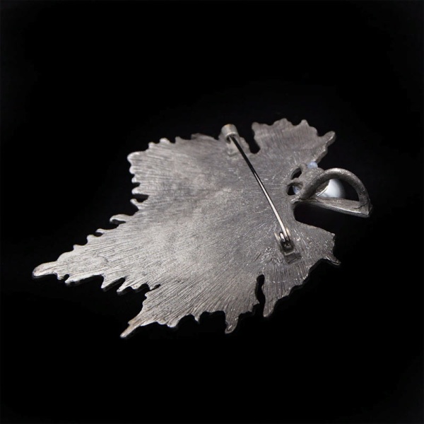 Брошь Лист с жемчужиной