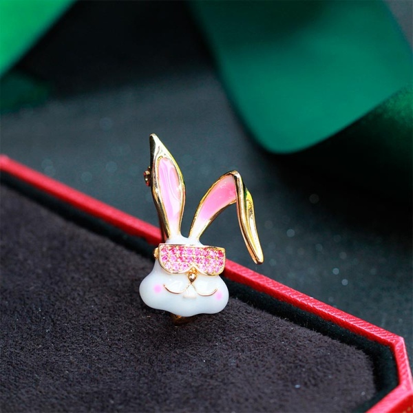 Брошка стильний кролик в окулярах