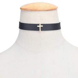 Кожаный чокер с крестиком по центру