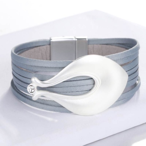 Жіночий браслет Петля