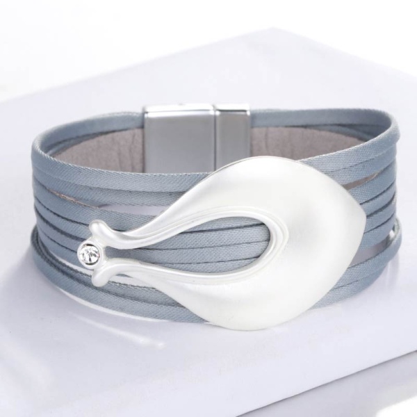 Женский браслет Петля