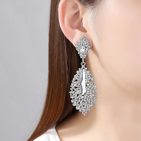 Свадебные серьги хрустальный шик