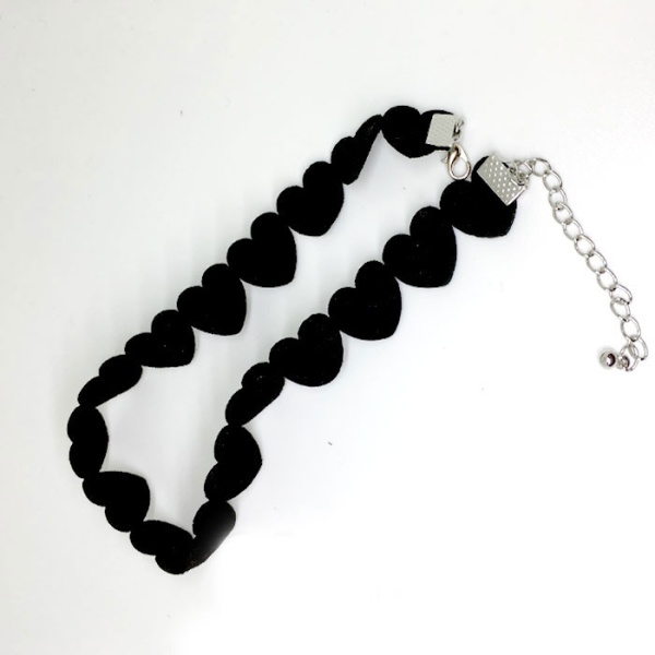 Замшевый чокер c Сердечками lan-318 чёрного цвета