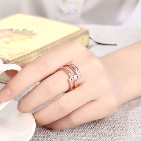 Женское кольцо Rose Gold
