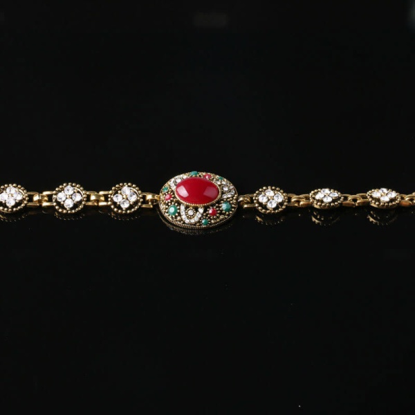 Браслет с камнями Валиде