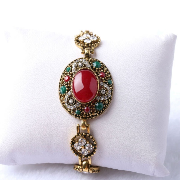 Браслет с камнями Валиде