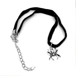 Замшевый чокер с кулоном подвеской Паук lan-1573