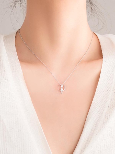 Ланцюжок з кулоном кішечка на місяці