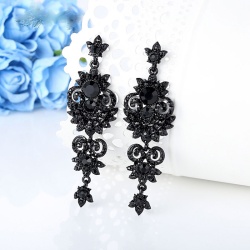 Вечірні сережки з камінням Black Crystal чорного кольору