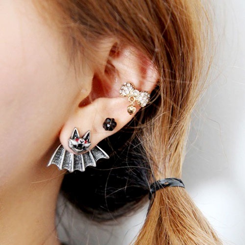 Серьги гвоздики Летучая мышь