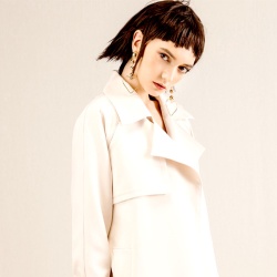 Довгі сережки Серце золотистого кольору