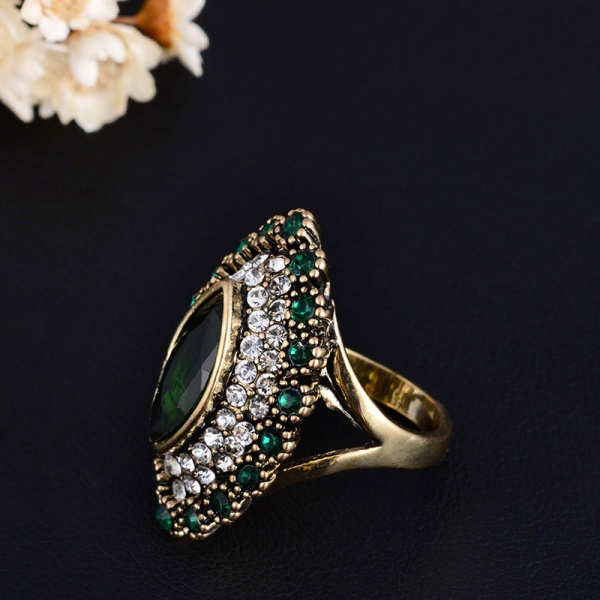 Набір прикрас Аджена: кулон, сережки, каблучки