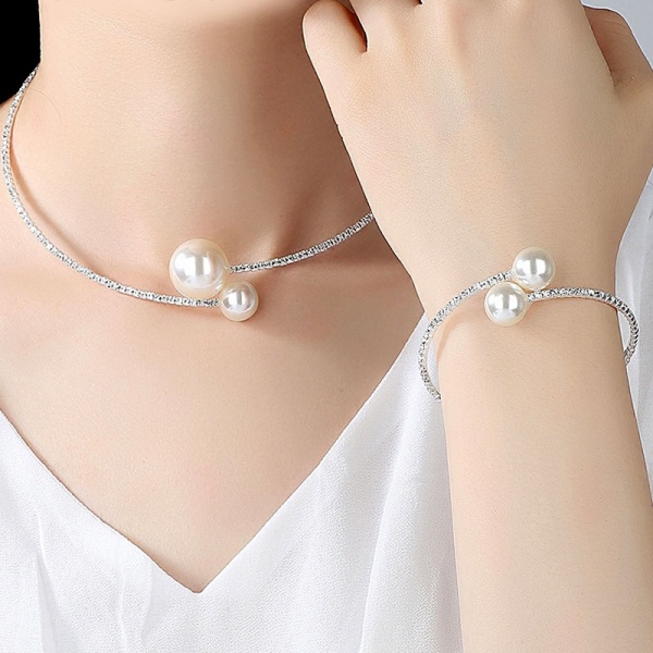 Набор украшений Жемчужина: колье и браслет