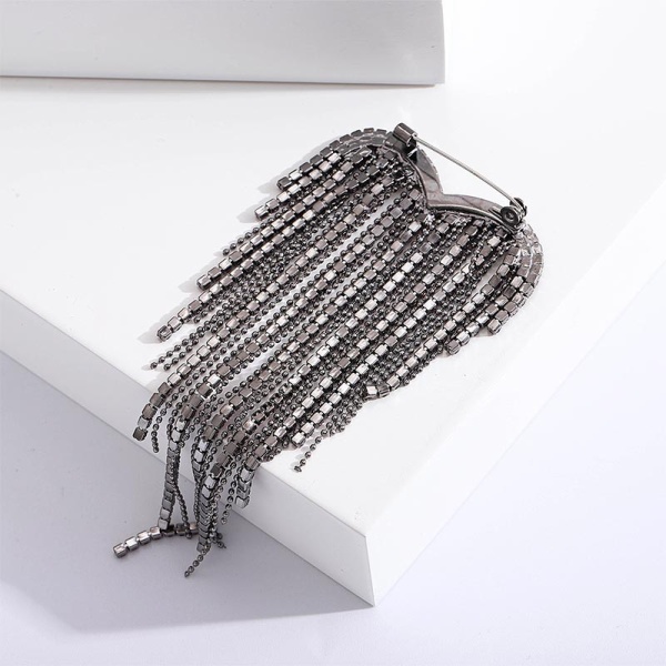 Брошка серце кристальний дощ сірий lan-2996